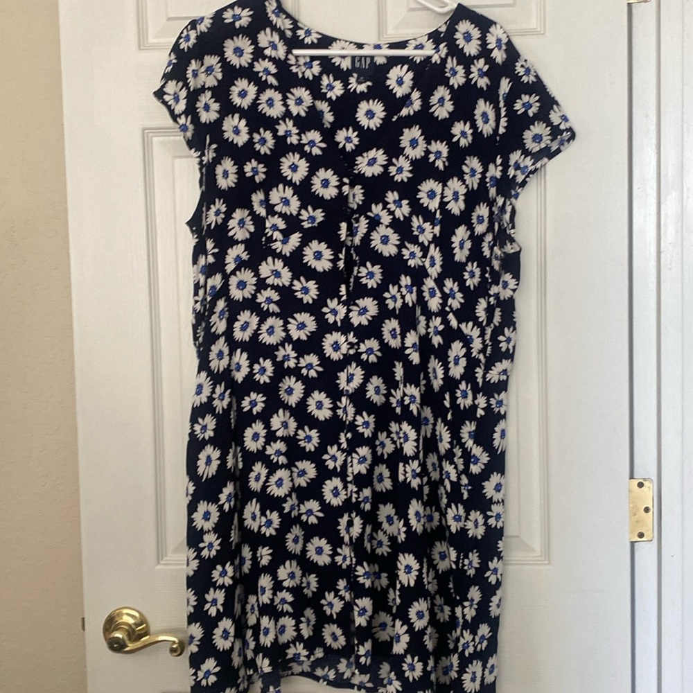 GAP Blue Floral drop waist midi button down dress.  Size 18